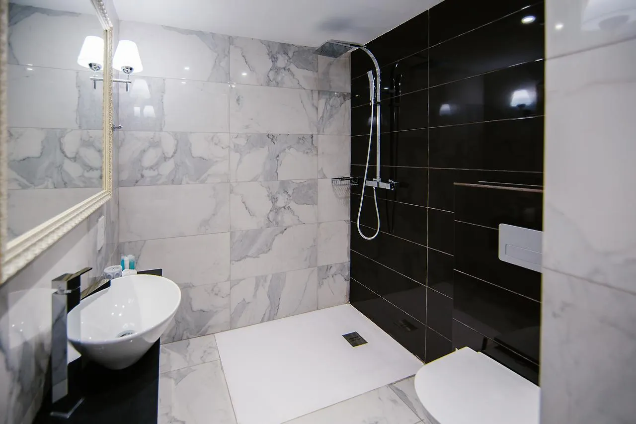Qbic City Hotel Lárnaka 3*,  Ciprus